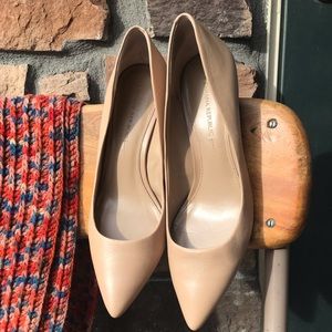 Banana Republic nude leather heels